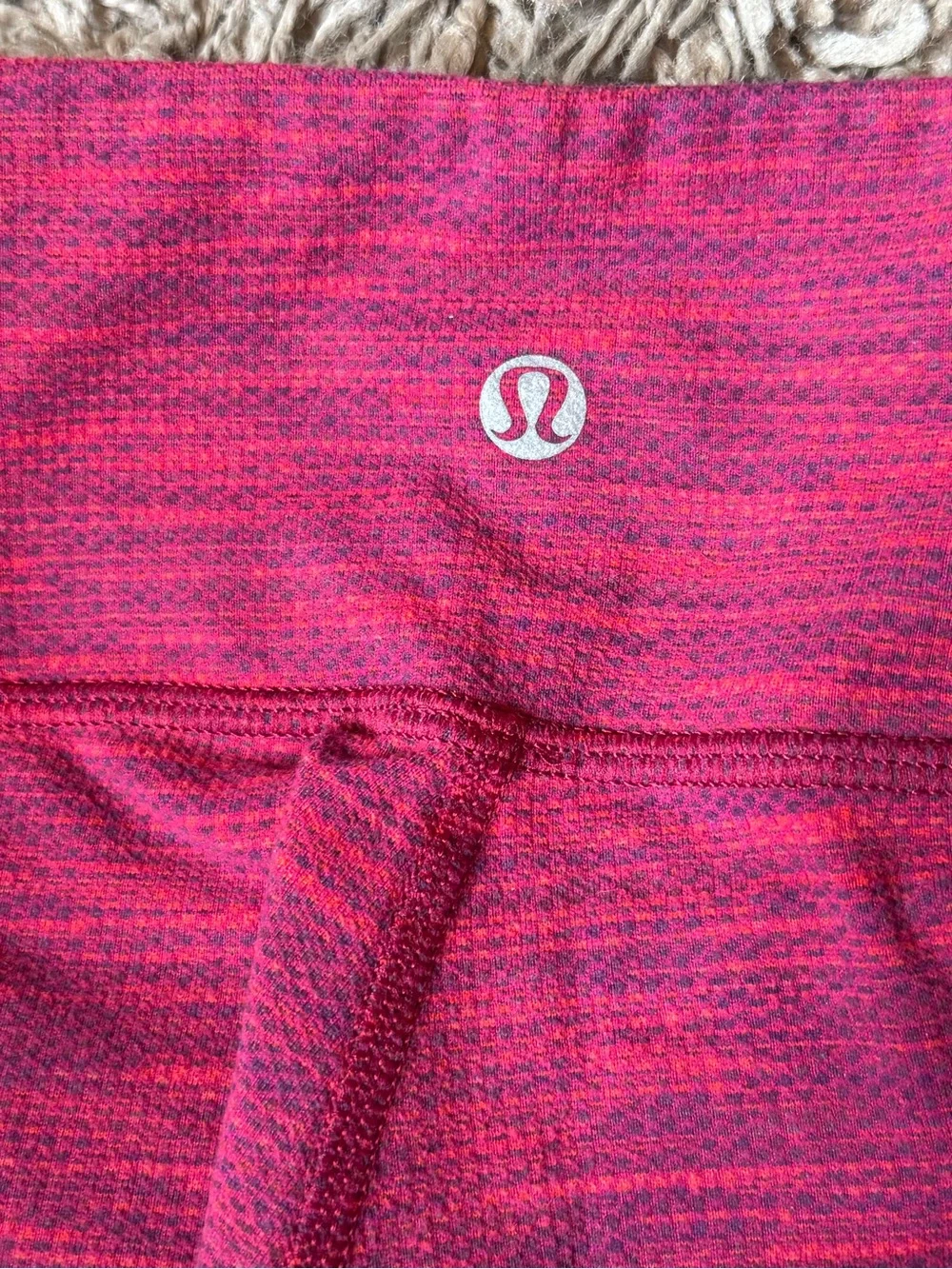 Lululemon Leggings Women’s Size 4 Pink Heathered Crop Capri Yoga Running Pants